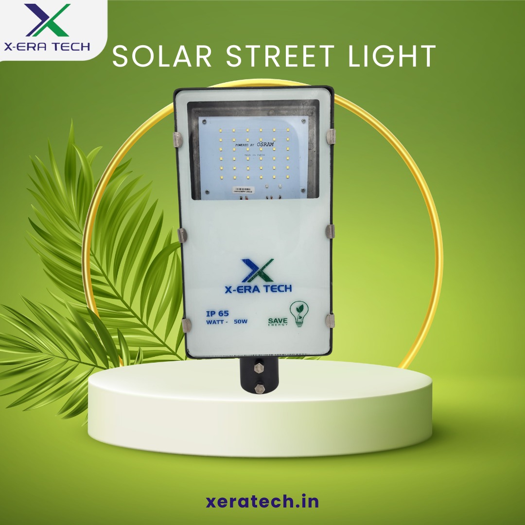 Semi-integrated solar light with separate panel arm