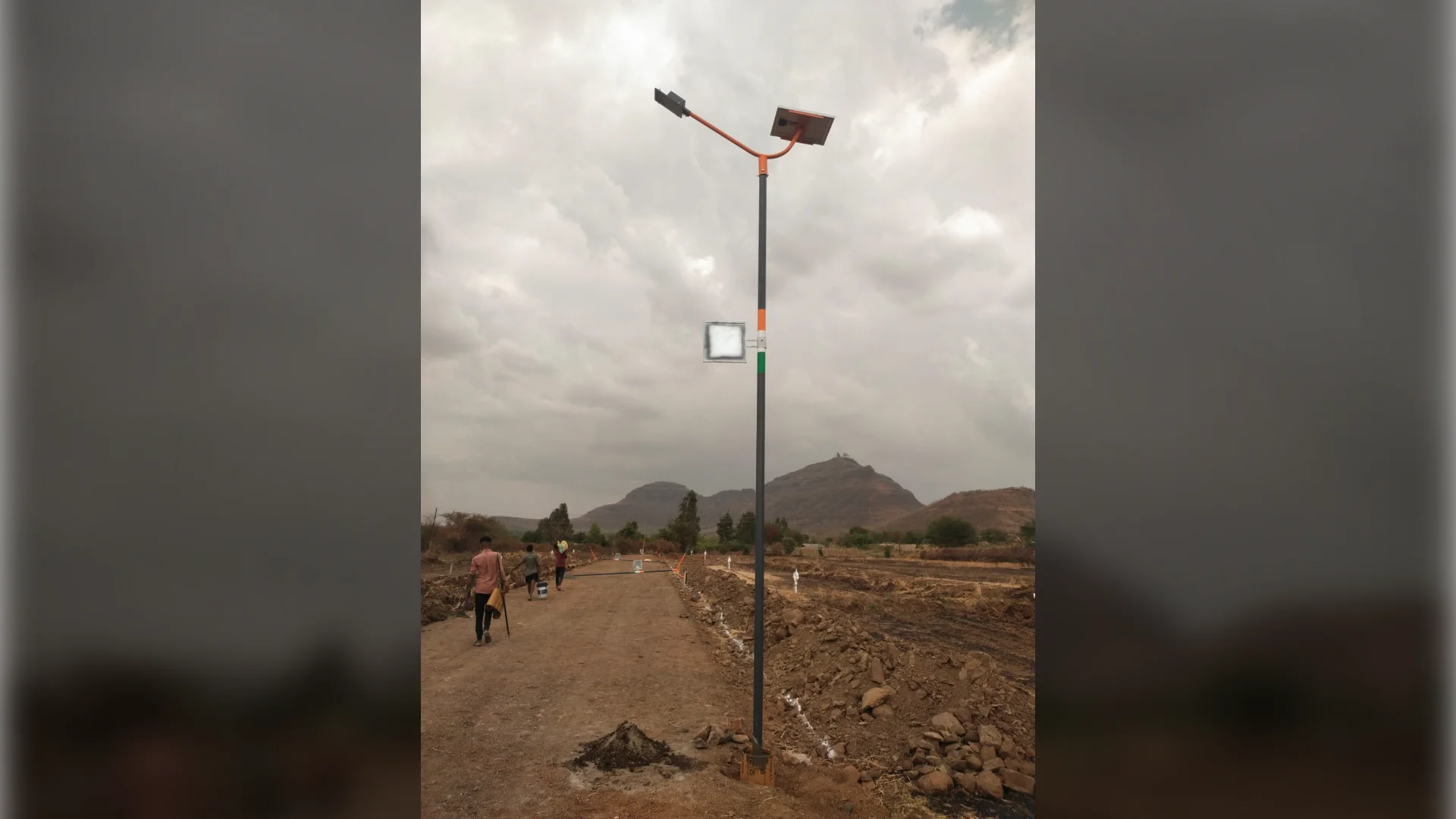 15W Decorative Solar Street Light Project Nashik thumbnail 4