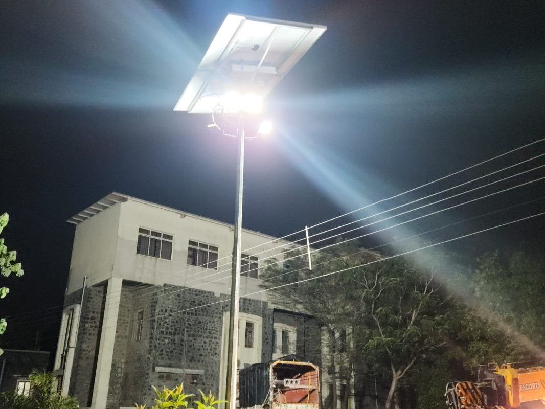 Solar Highmast Light installed at Pravara College (Loni) preview