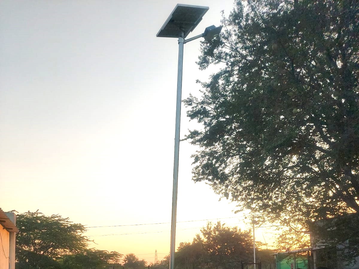 Solar street light installation at Kopargaon thumbnail 3