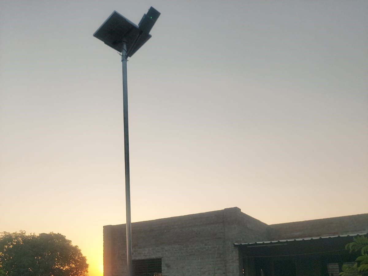 Solar street light installation at Kopargaon thumbnail 7