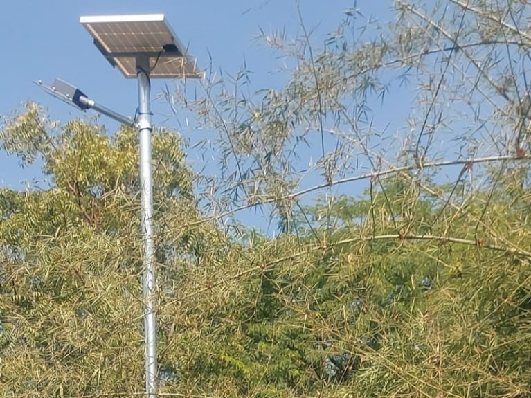 Solar street light installation at Kopargaon thumbnail 8